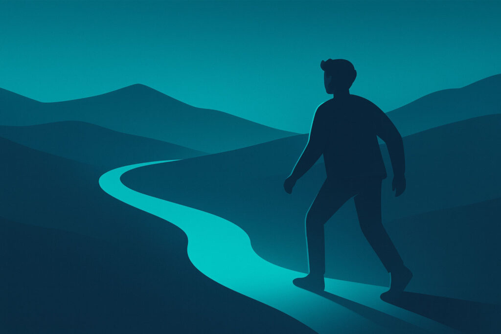 Person geht Berg hoch